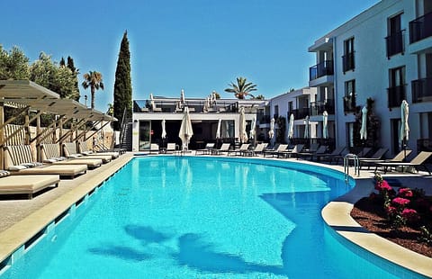 Seaside Hotel-Style Apartments in Bodrum Gümbet