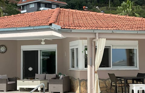 Elegant 2-Bedroom Villa with Pool and Cinema in Alanya