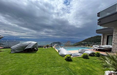 Luxury Sea View Villa with Citizenship Eligibility in Tepe, Alanya