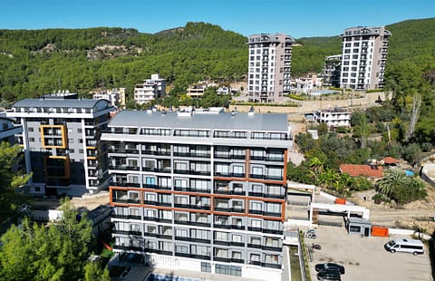 Modern 1+1 Apartment with Stunning Mountain Views and Luxurious Amenities in Avsallar