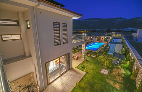 Luxurious 2-Bedroom Townhouse with Stunning Views in Kalkan, Antalya