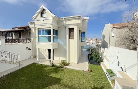 Renovated Furnished Villa with Sea and Marina Frontage in Çeşme, İzmir