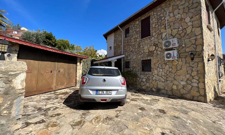 outdoor garage